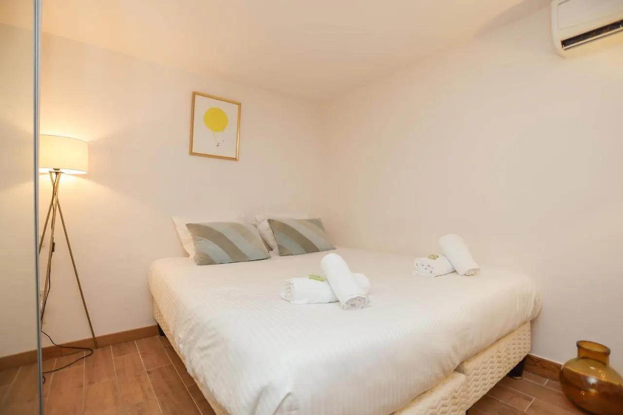 Immogroom - Beautiful Duplex - 5 Min From The Beach - Ac - Suquet Cannes Apartmán